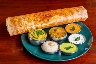 Dosa with Spicy Tomato Chutney